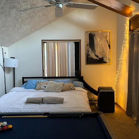 Ambiance - King Bed Cabin, Jetted-Tub & Fireplace Tobyhanna Exteriör bild