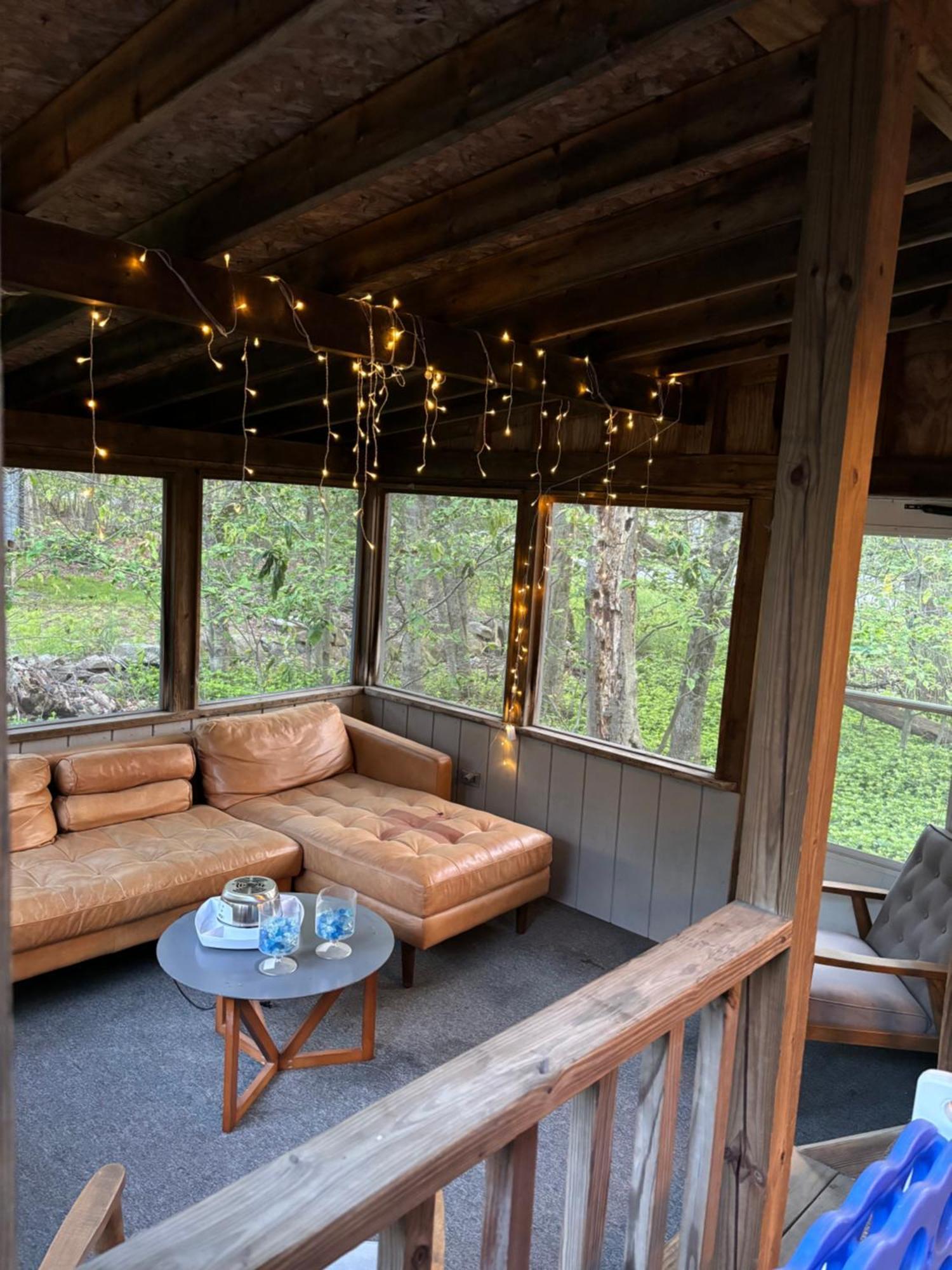 Ambiance - King Bed Cabin, Jetted-Tub & Fireplace Tobyhanna Exteriör bild