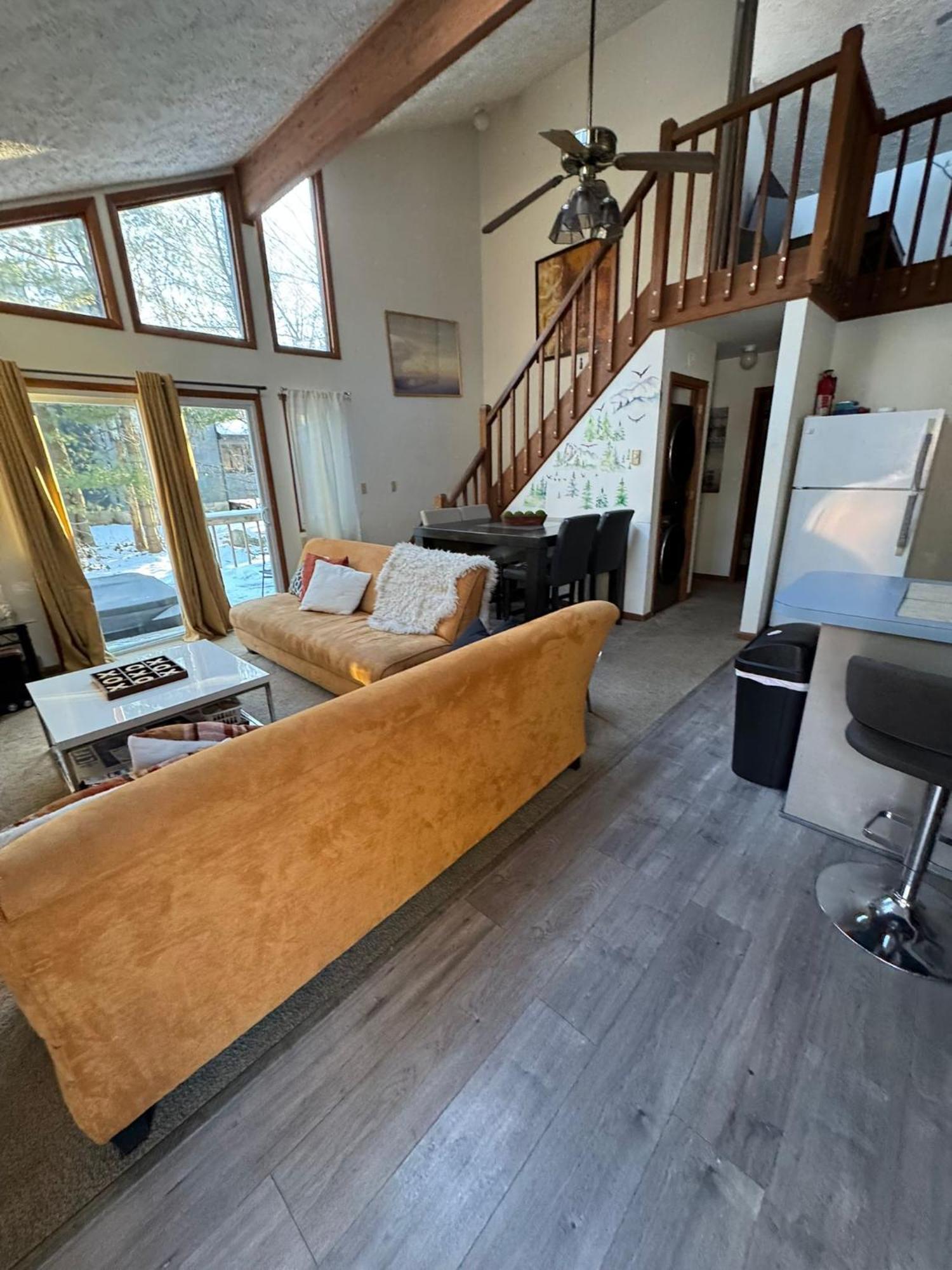 Ambiance - King Bed Cabin, Jetted-Tub & Fireplace Tobyhanna Exteriör bild